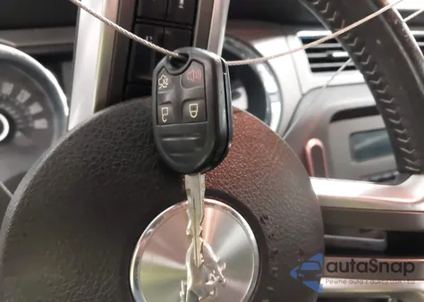 2013 Ford Mustang V6 from USA, damaged, VIN 1ZVBP8EM7D5224564